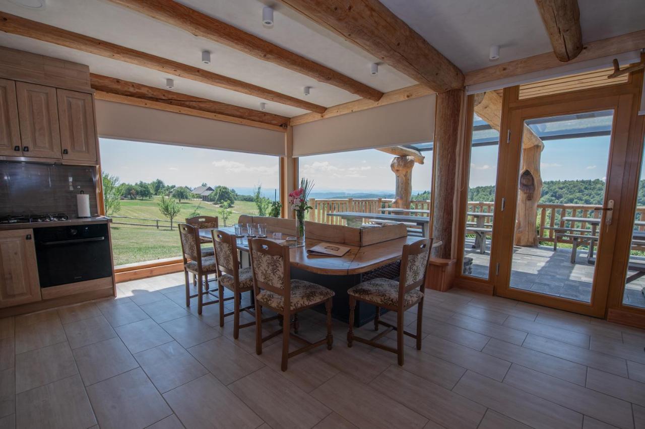 Holiday Home Ernest Zelezni With Hot Tub Ivancna Gorica 外观 照片